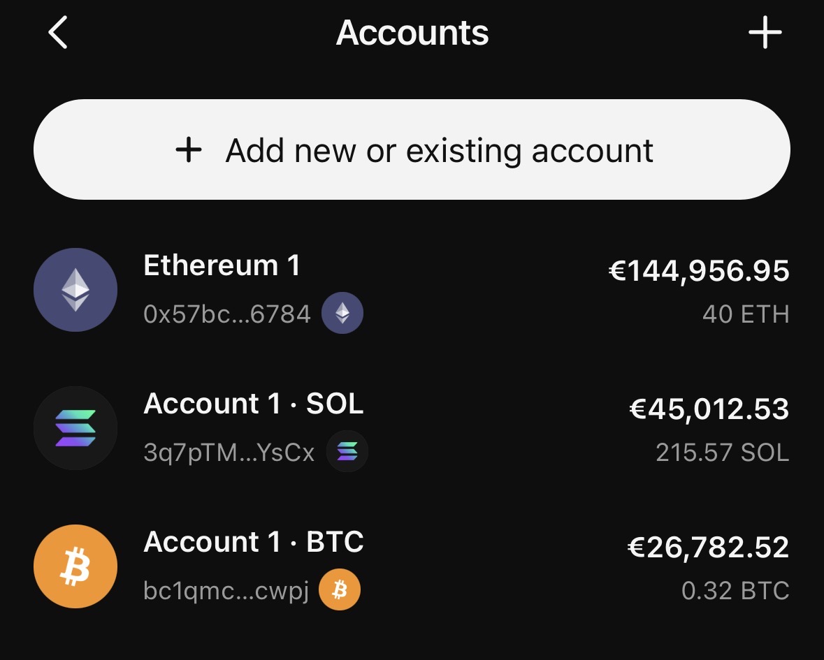 Accounts list with Ethereum, Solana and Bitcoin wallets